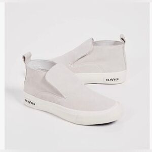 SeaVees Huntington Middie women’s sneakers, NWOT! Size 6.5 Color: Oyster